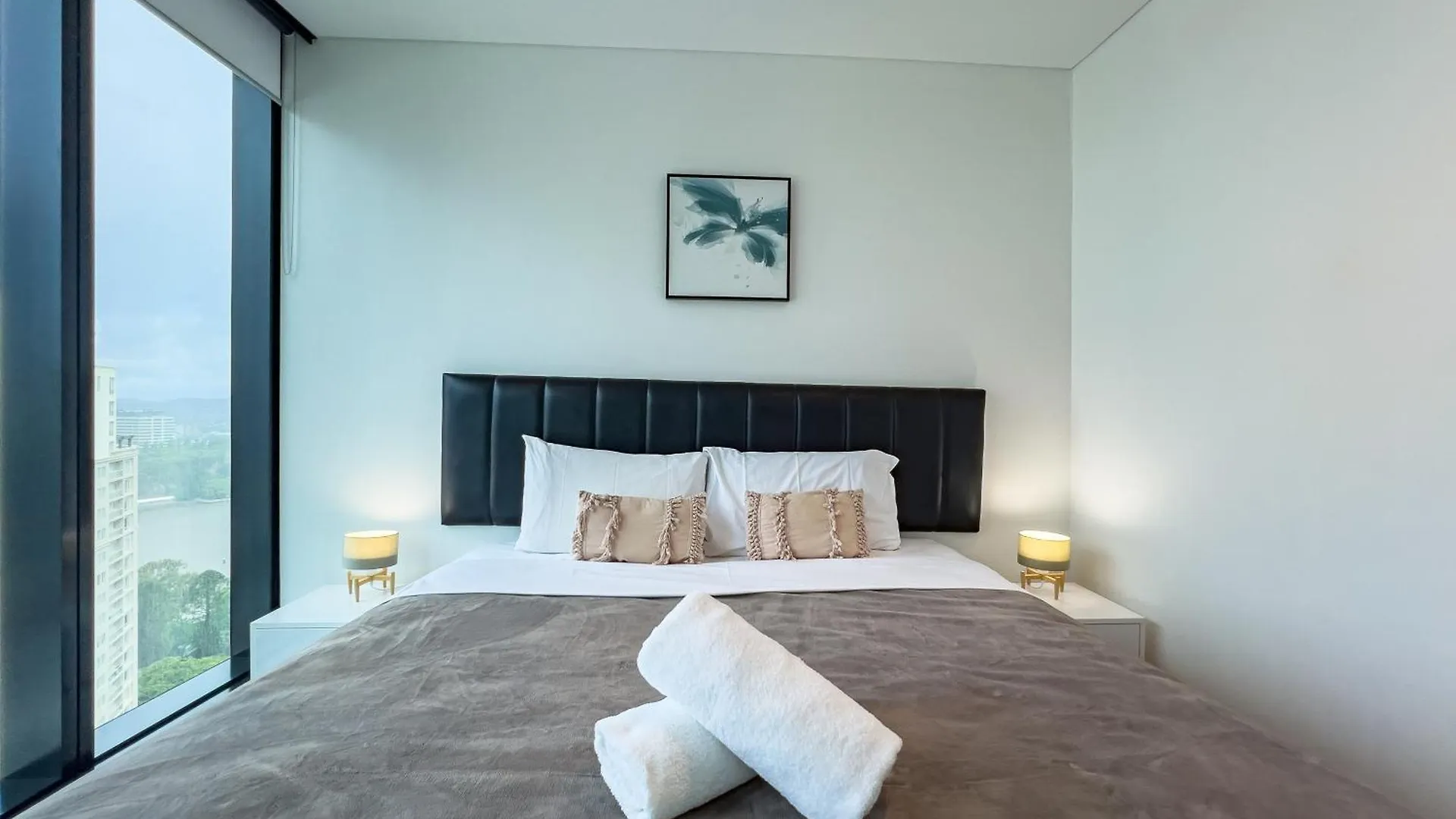 Stunning 1Br River View Retreat In Cbd'S Heart Brisbane