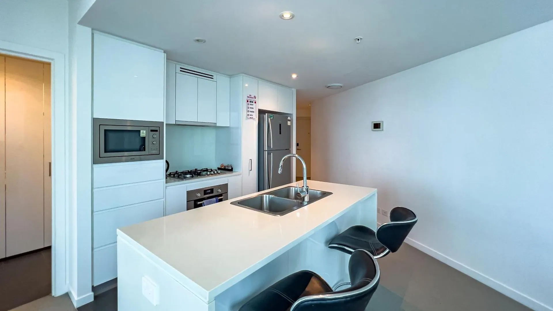 Stunning 1Br River View Retreat In Cbd'S Heart Brisbane Australia